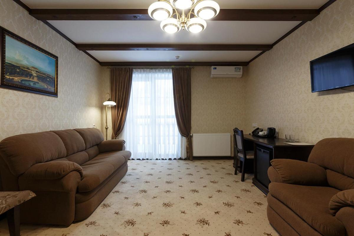 Gasthaus & Spa บูโคเวล ภายนอก รูปภาพ